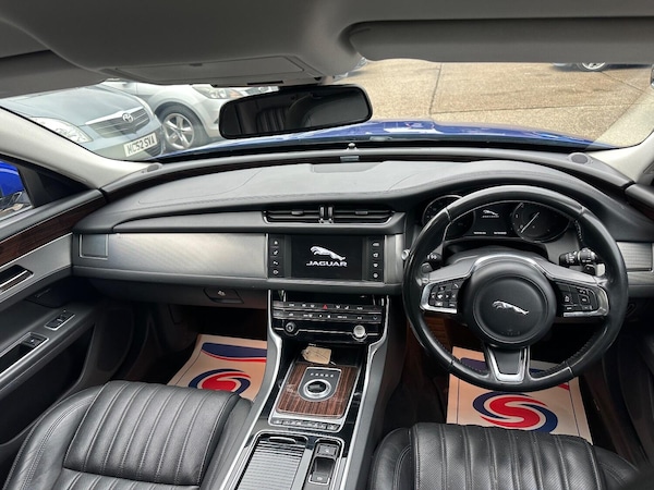 Used Jaguar XF 2017 for sale - 76262953: Photo 11