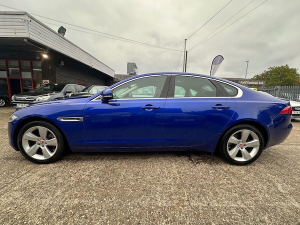 Used Jaguar XF 2017 for sale - 76262953: Photo 4
