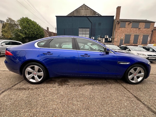 Used Jaguar XF 2017 for sale - 76262953: Photo 8