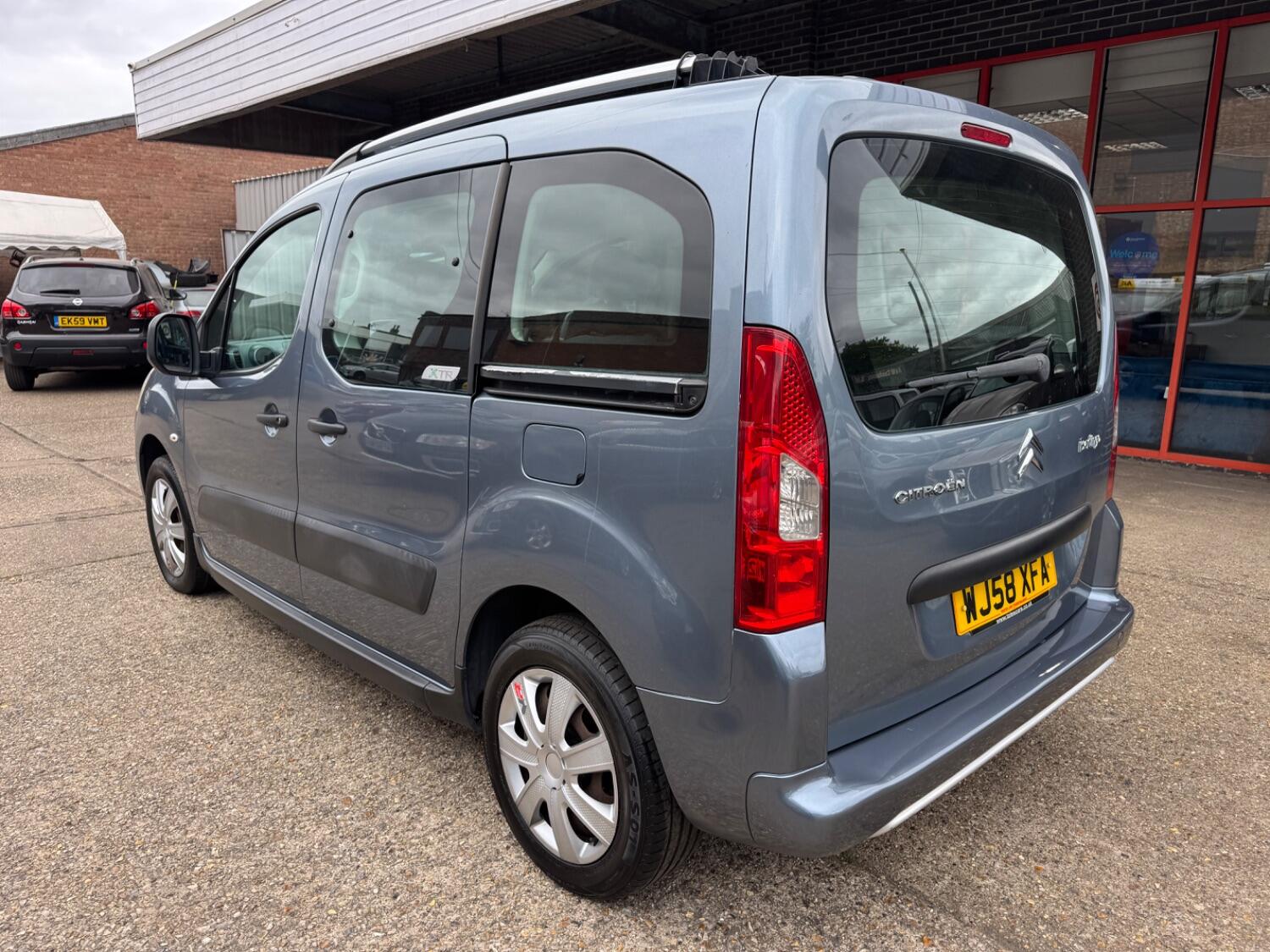 Vehicle 5