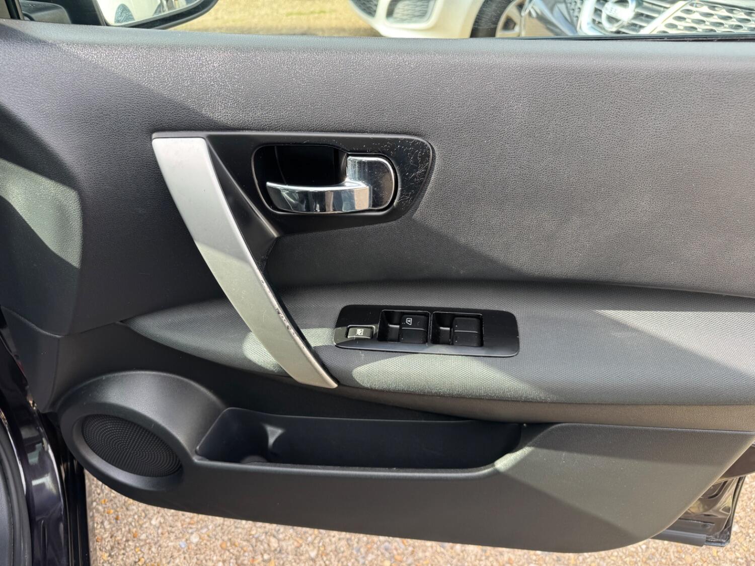 Used Nissan Qashqai 2010 for sale - 75835850: Photo 11