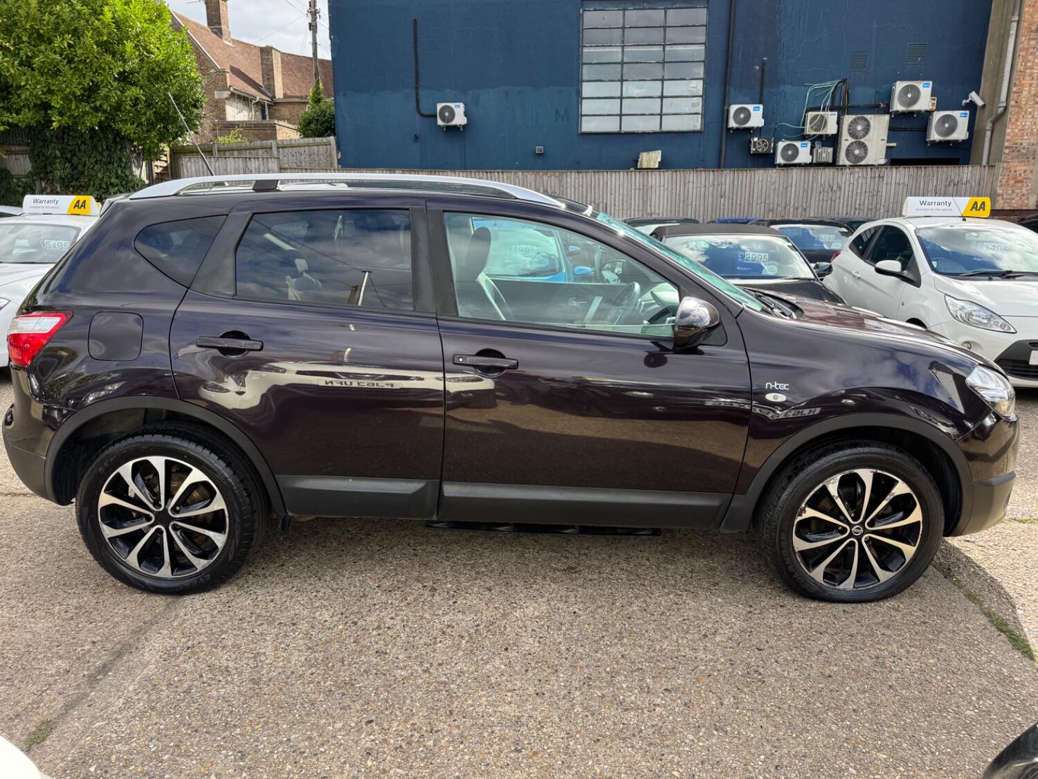 Used Nissan Qashqai 2010 for sale - 75835850: Photo 9