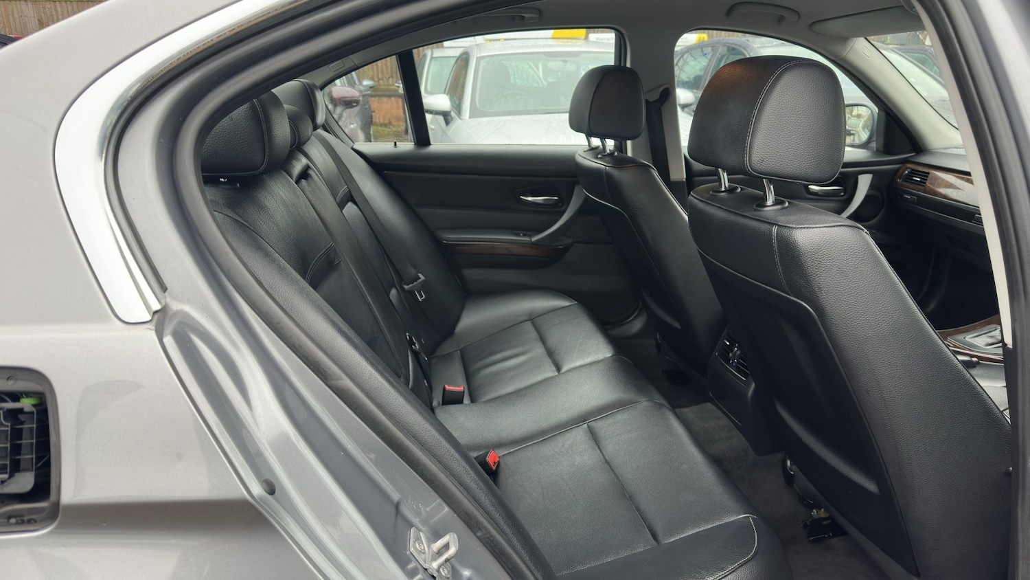 Used BMW 3 Series 2011 for sale - 77189255: Photo 11