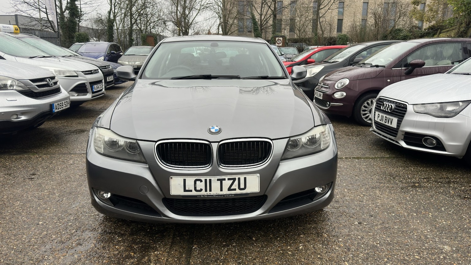 Used BMW 3 Series 2011 for sale - 77189255: Photo 2