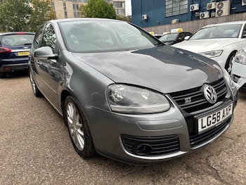 Volkswagen - Golf