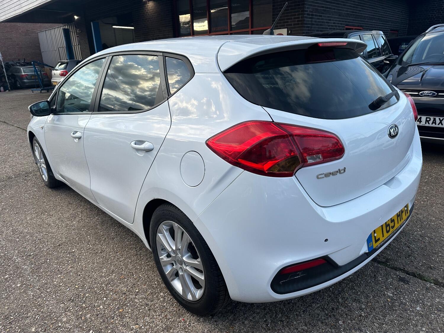 Used Kia Ceed 2015 for sale - 75962720: Photo 5