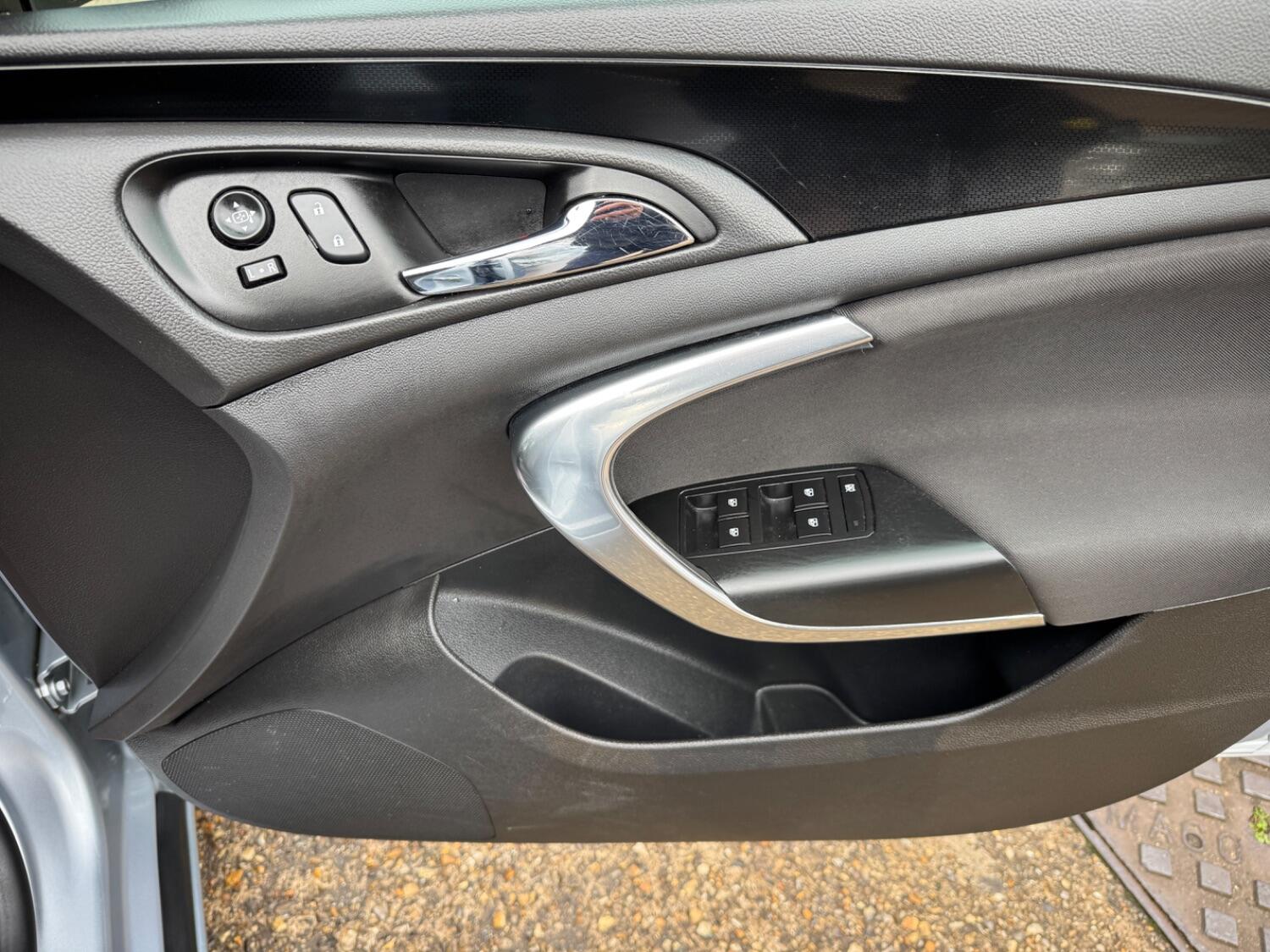 Used Vauxhall Insignia 2017 for sale - 76120259: Photo 12