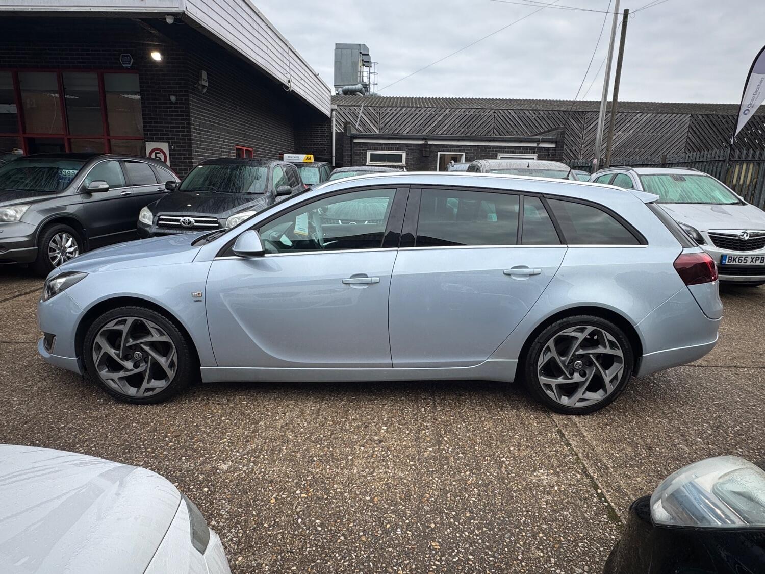 Used Vauxhall Insignia 2017 for sale - 76120259: Photo 4
