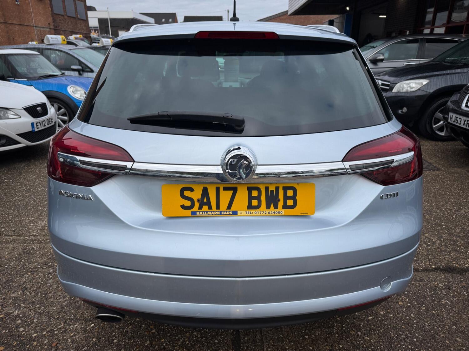 Used Vauxhall Insignia 2017 for sale - 76120259: Photo 6