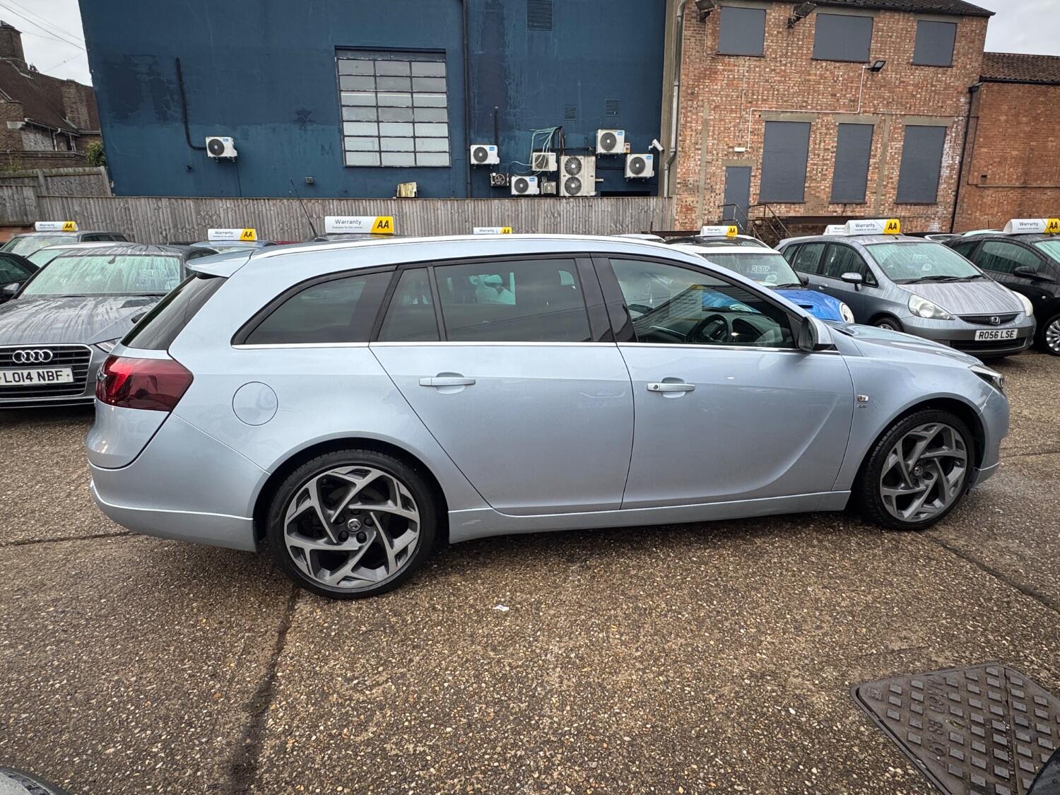 Used Vauxhall Insignia 2017 for sale - 76120259: Photo 8