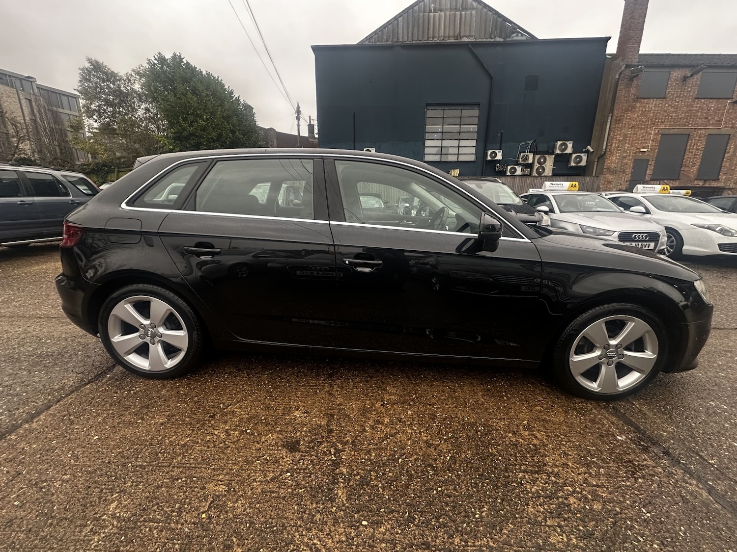 Used Audi A3 2014 for sale - 77129493: Photo 4