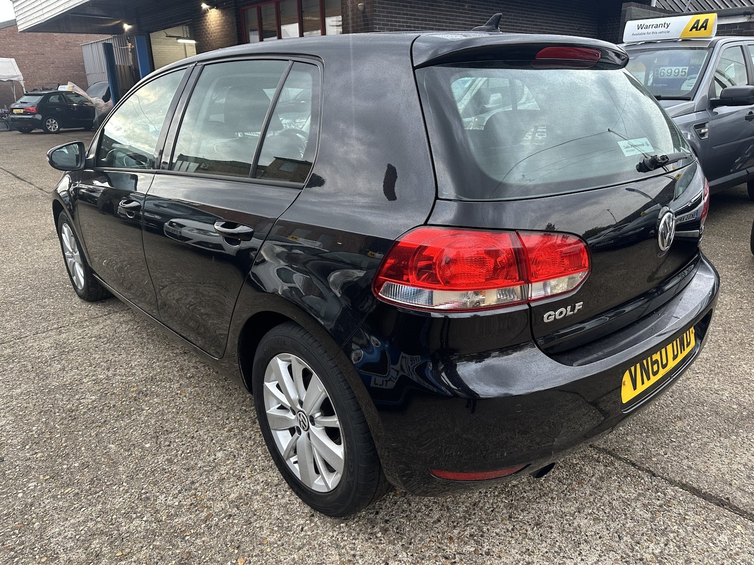 Used Volkswagen Golf 2010 for sale - 76687283: Photo 5