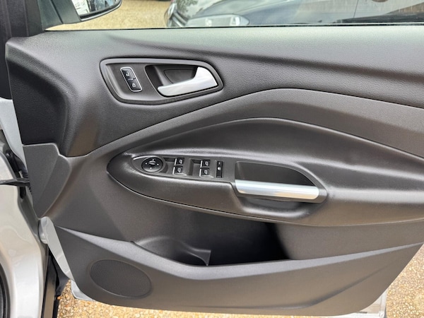 Used Ford Kuga 2015 for sale - 75428681: Photo 12