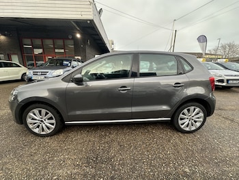 Used Volkswagen Polo 2011 for sale - 77189268: Photo