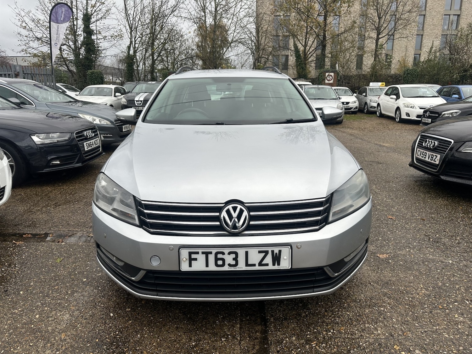 Used Volkswagen Passat 2014 for sale - 76631585: Photo 2