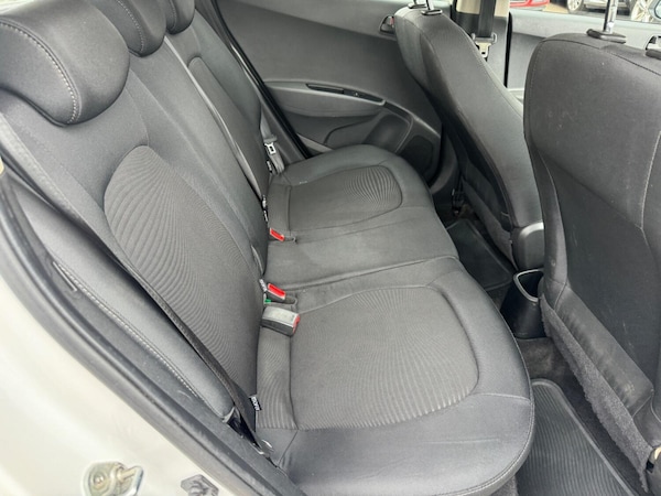 Used Hyundai i10 2019 for sale - 74685832: Photo 13
