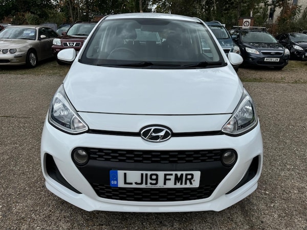 Used Hyundai i10 2019 for sale - 74685832: Photo 3