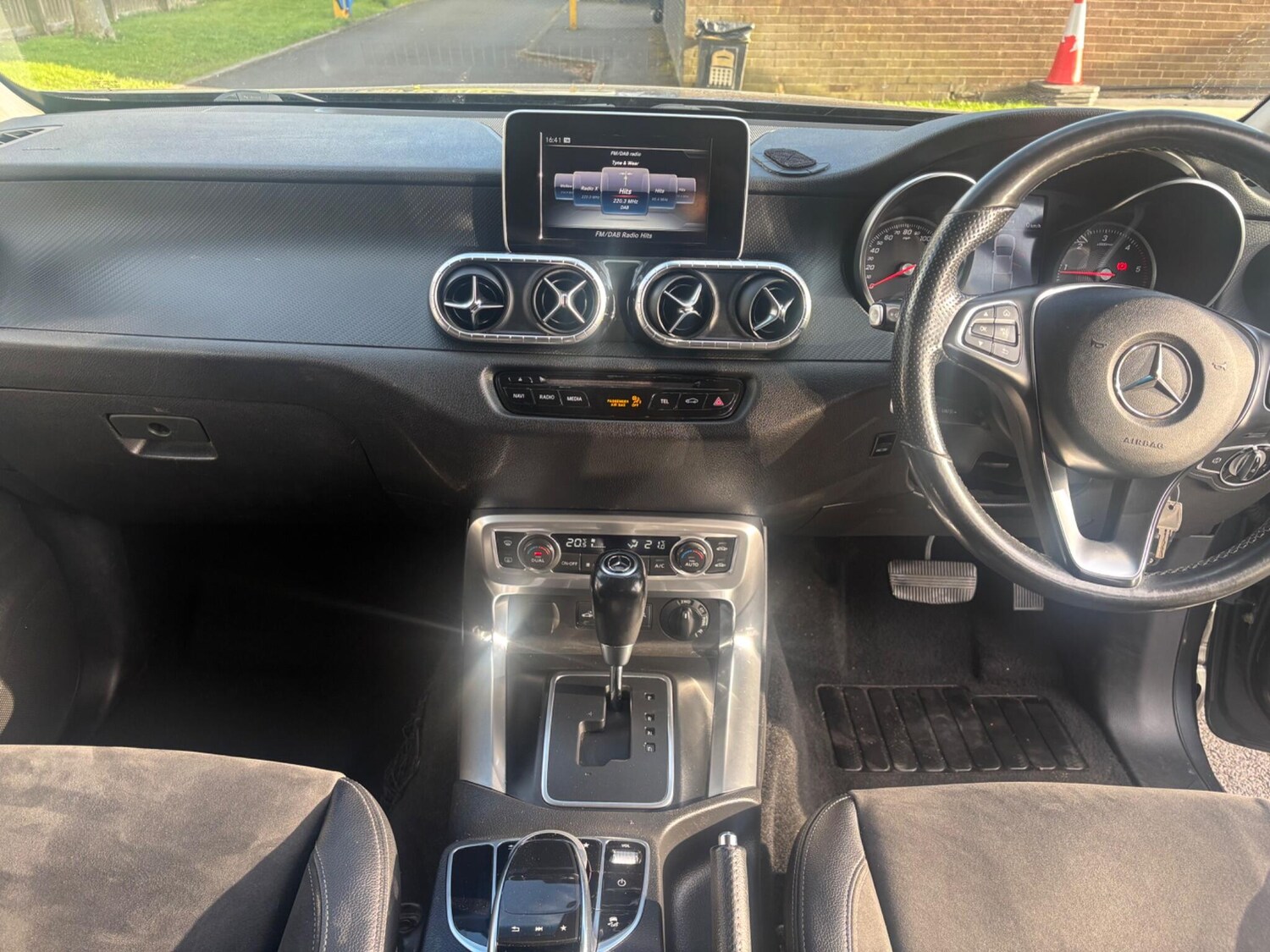 Used Mercedes-Benz X Class 2019 for sale - 78007030: Photo 12