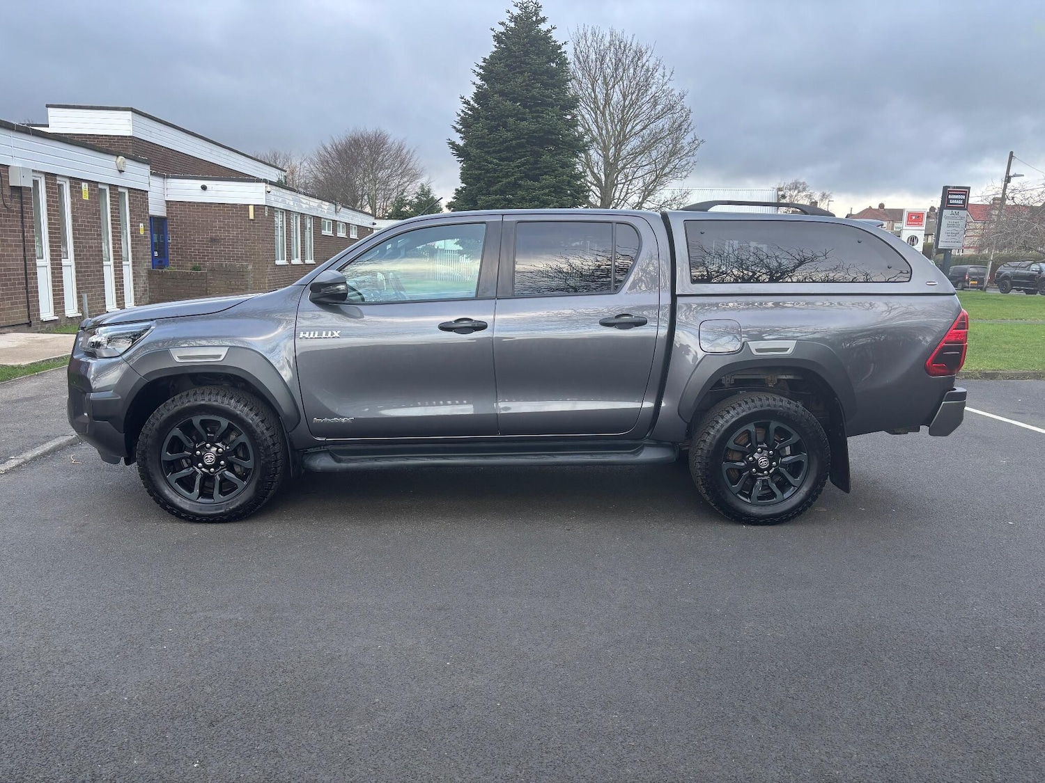 Used Toyota Hilux 2021 for sale - 77683125: Photo 4