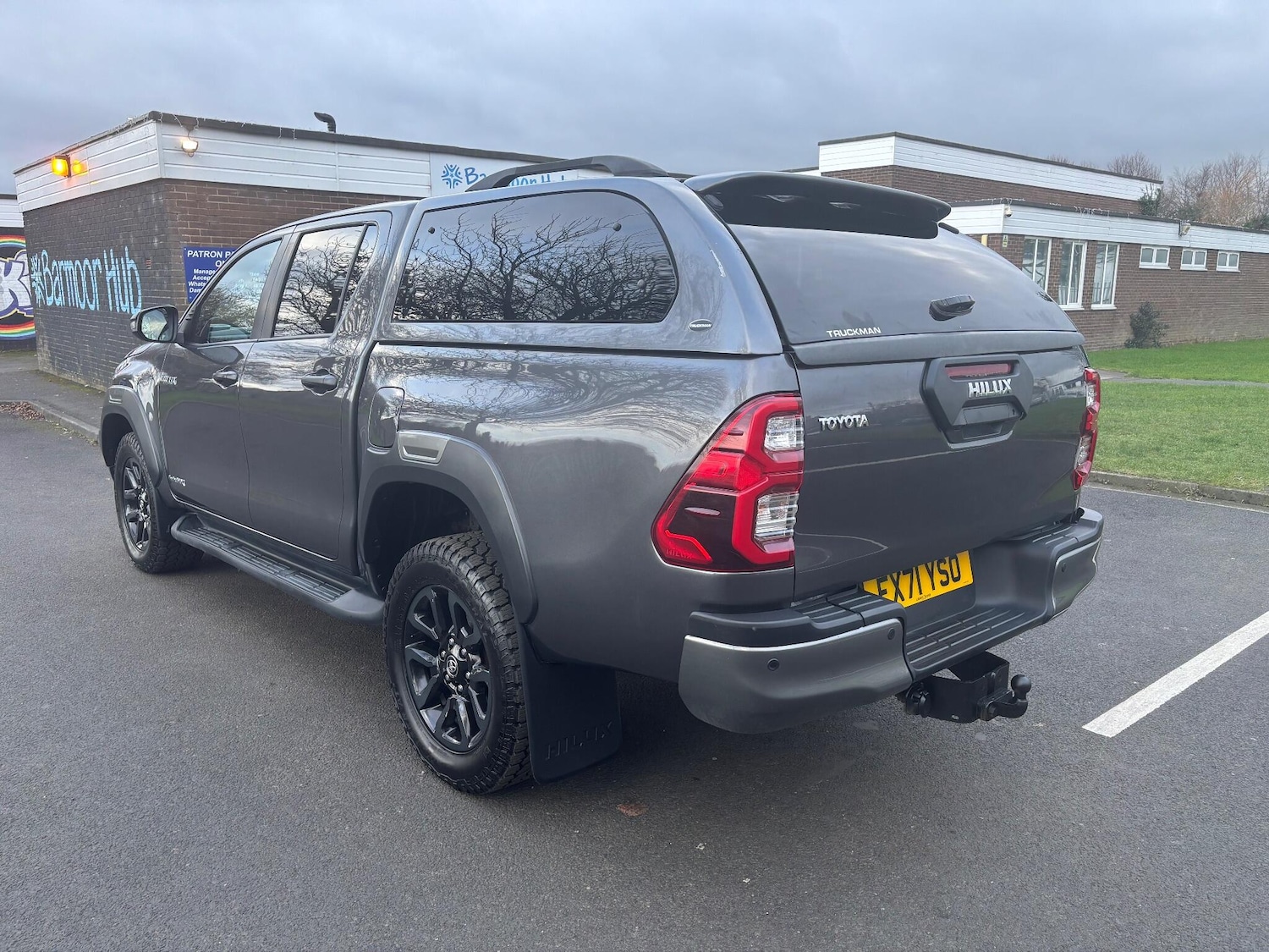 Used Toyota Hilux 2021 for sale - 77683125: Photo 5