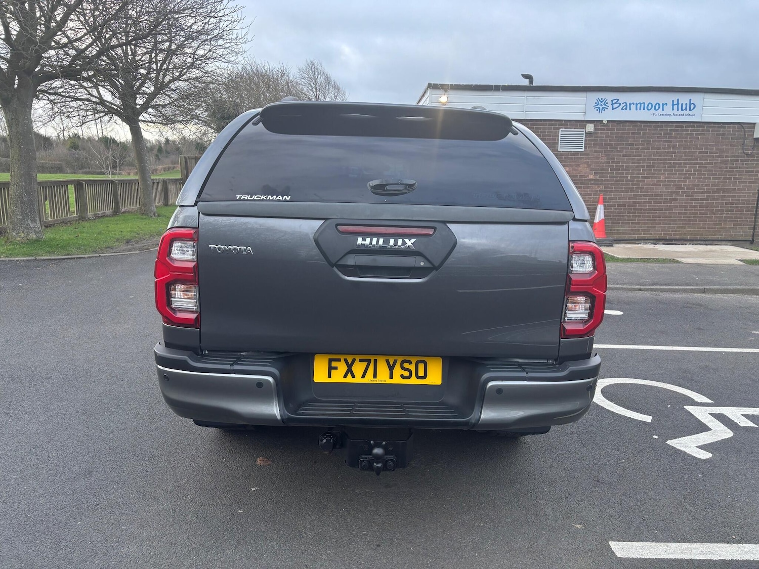 Used Toyota Hilux 2021 for sale - 77683125: Photo 6