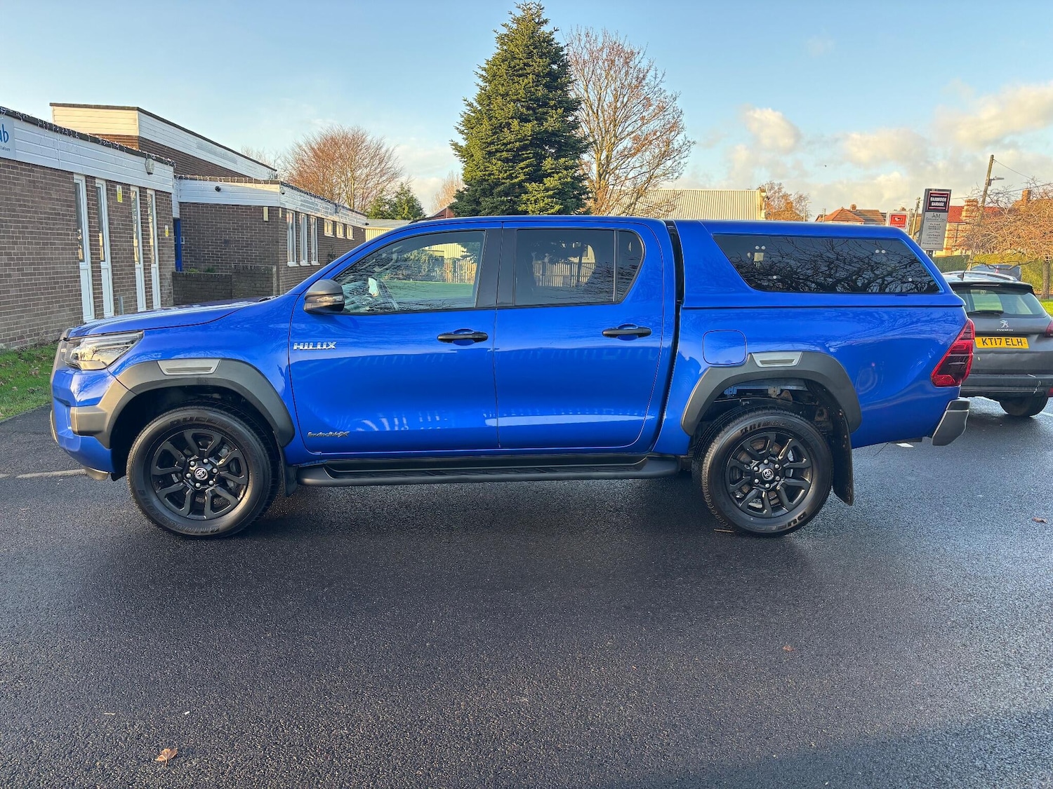 Used Toyota Hilux 2021 for sale - 76727399: Photo 4