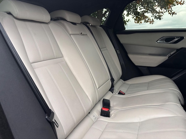 Used Land Rover Range Rover Velar 2017 for sale - 76307157: Photo 17