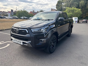 Used Toyota Hilux 2023 for sale - 79509027: Photo