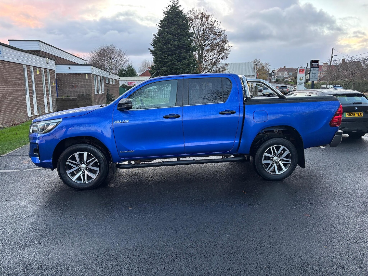 Used Toyota Hilux 2020 for sale - 76997804: Photo 4