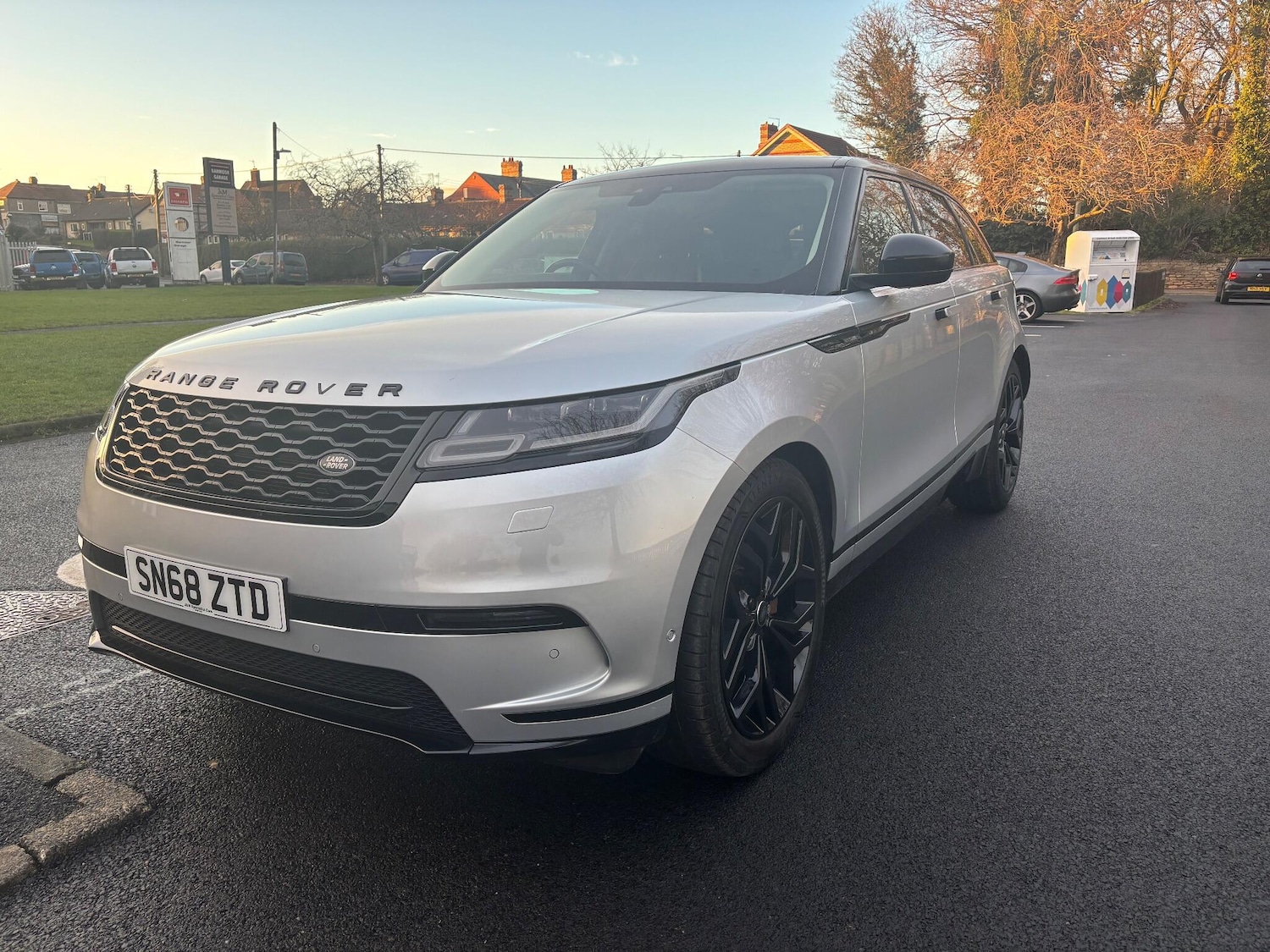 Used Land Rover Range Rover Velar for sale - 77215583: Photo 3