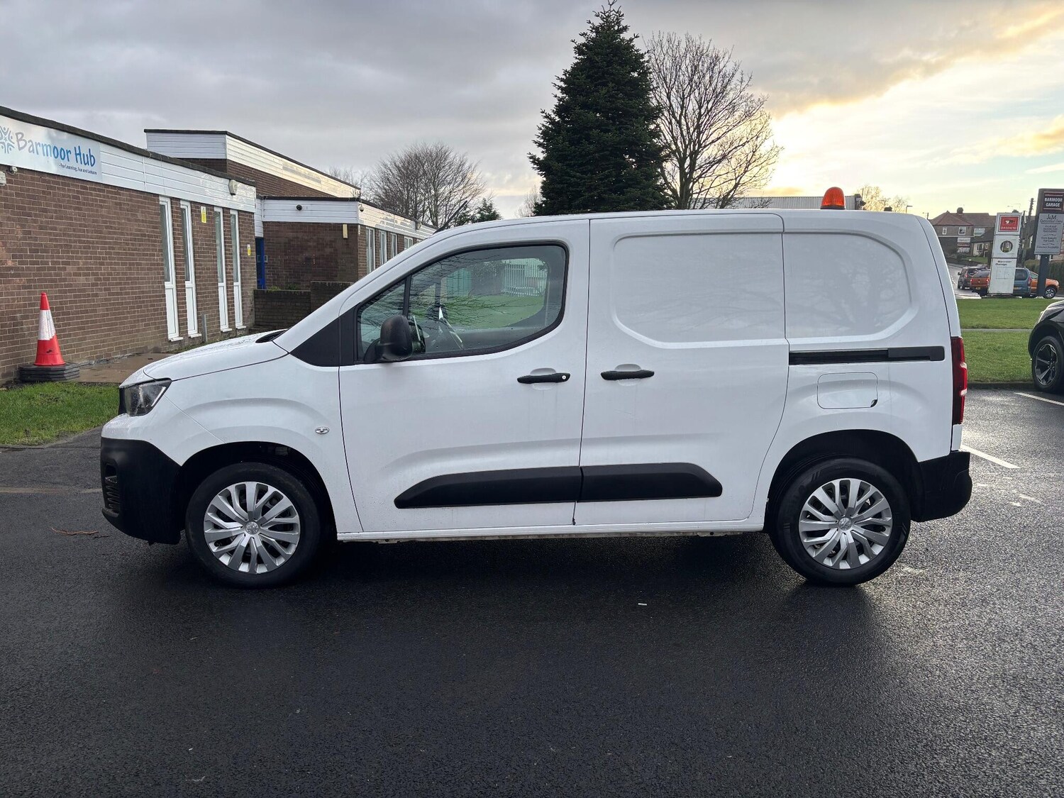 Used Peugeot Partner 2020 for sale - 77549624: Photo 4