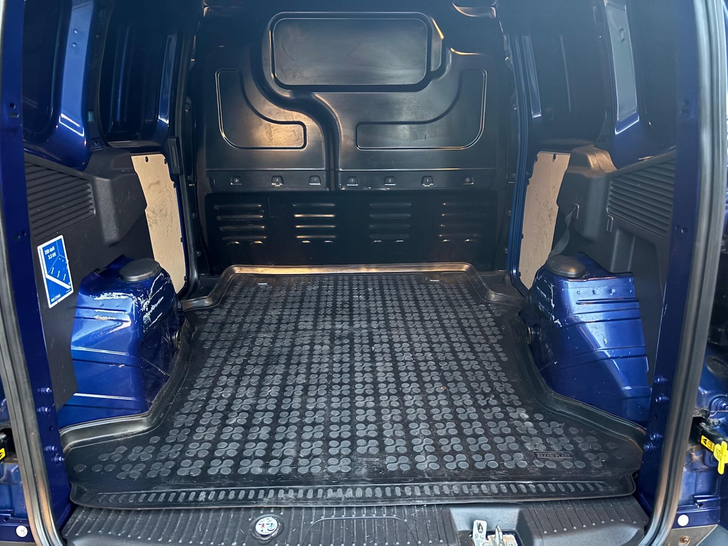 Used Ford Transit Courier 2019 for sale - 76780909: Photo 11
