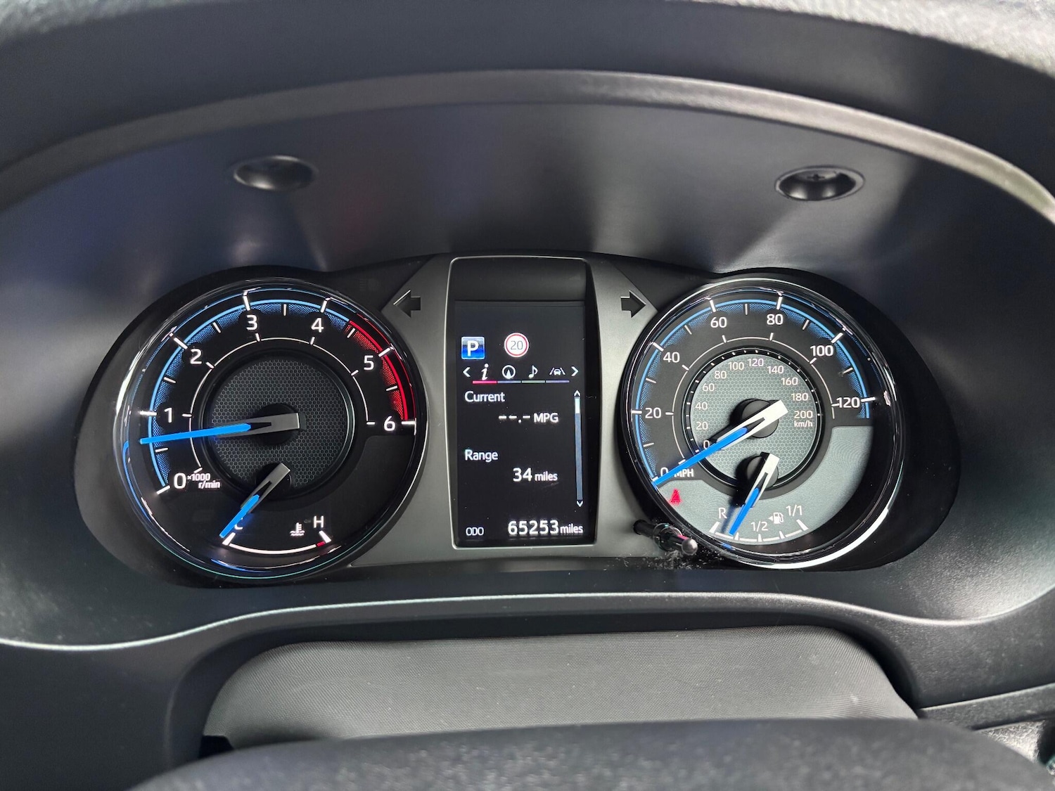 Used Toyota Hilux 2021 for sale - 77612868: Photo 16