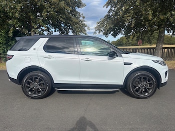 Used Land Rover Discovery Sport 2019 for sale - 79577165: Photo