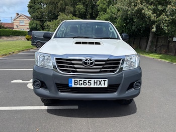 Used Toyota Hilux 2015 for sale - 78822246: Photo