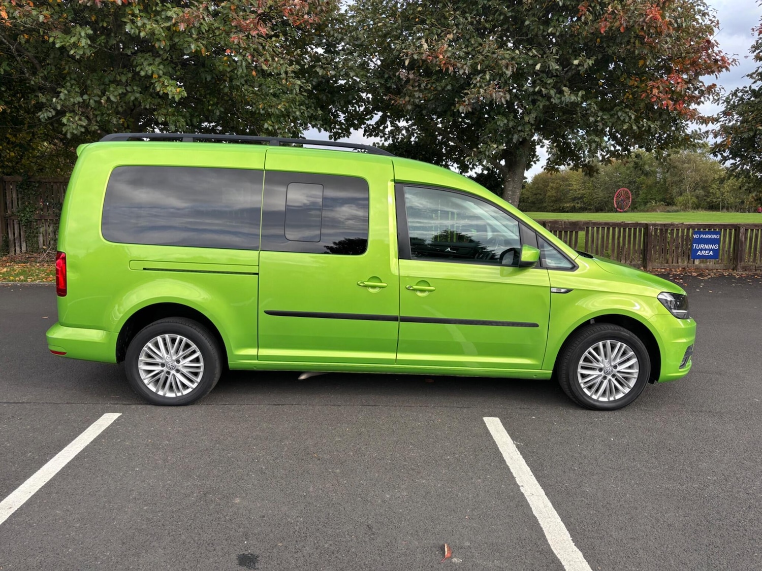 Used Volkswagen Caddy Maxi Life 2019 for sale - 76996373: Photo 8