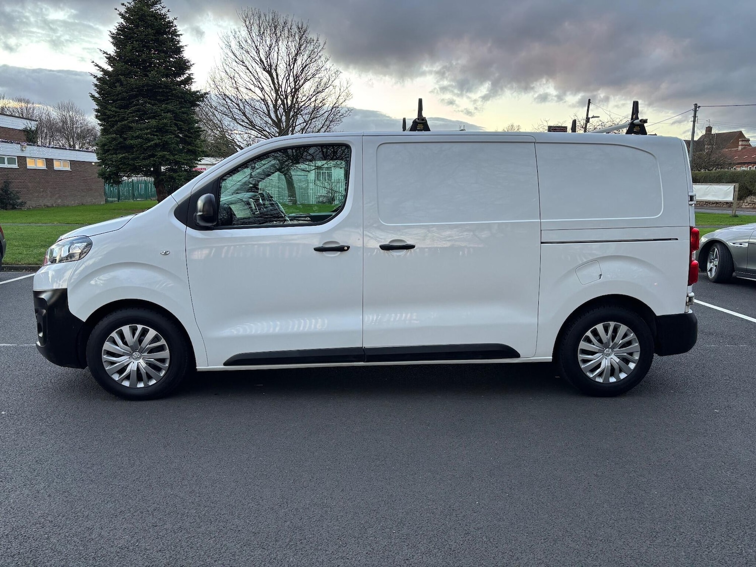 Used Citroen Dispatch 2019 for sale - 76976847: Photo 4