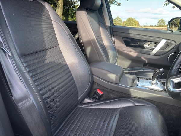 Used Land Rover Discovery Sport 2019 for sale - 76239073: Photo 14