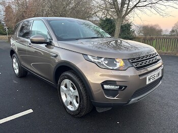Used Land Rover Discovery Sport 2016 for sale - 77016915: Photo