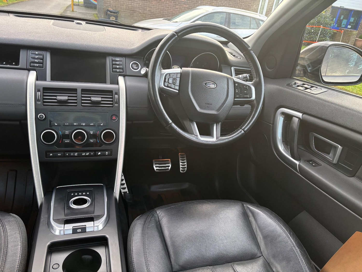 Used Land Rover Discovery Sport 2015 for sale - 76965106: Photo 11