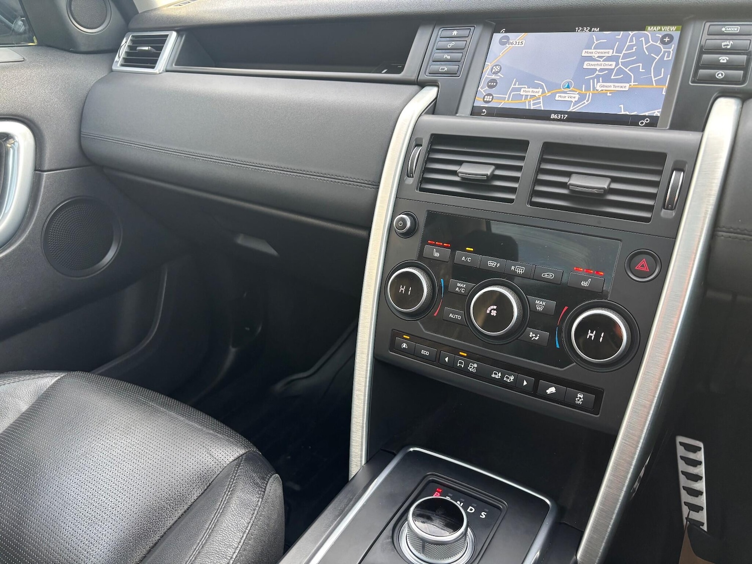 Used Land Rover Discovery Sport 2015 for sale - 76965106: Photo 13