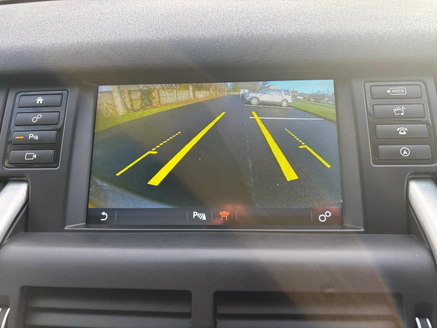 Used Land Rover Discovery Sport 2015 for sale - 76965106: Photo 14