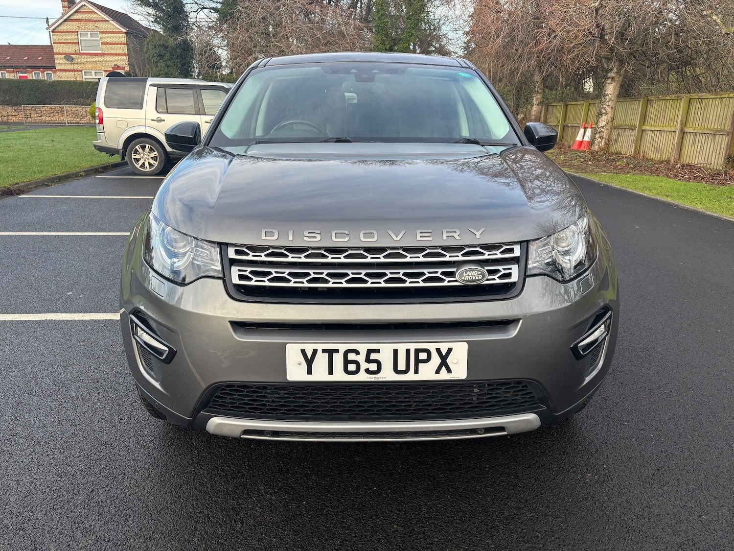 Used Land Rover Discovery Sport 2015 for sale - 76965106: Photo 2