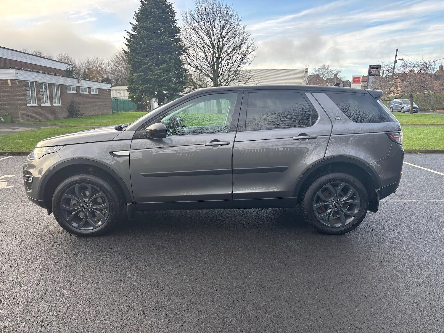 Used Land Rover Discovery Sport 2015 for sale - 76965106: Photo 4