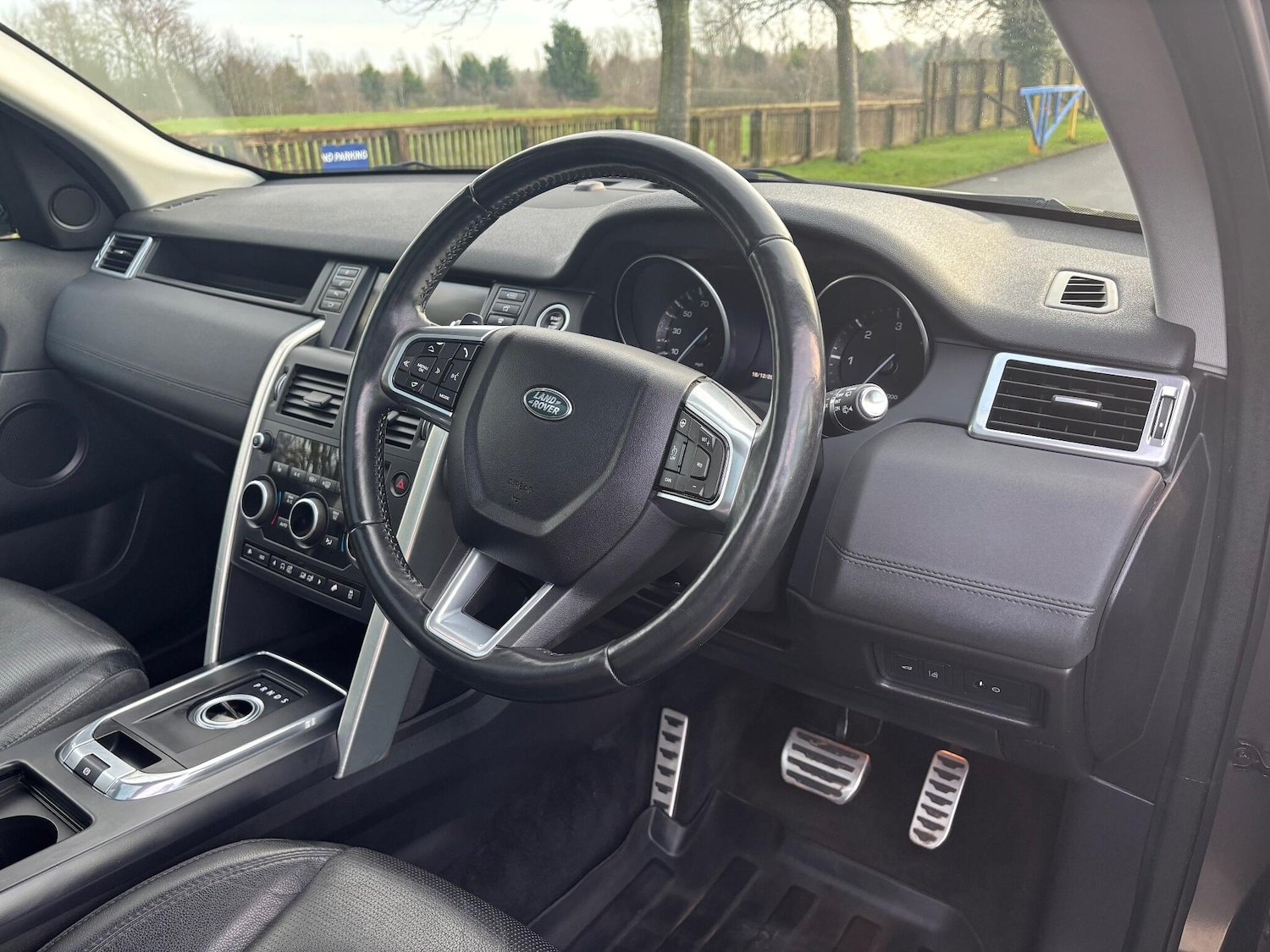 Used Land Rover Discovery Sport 2015 for sale - 76965106: Photo 9
