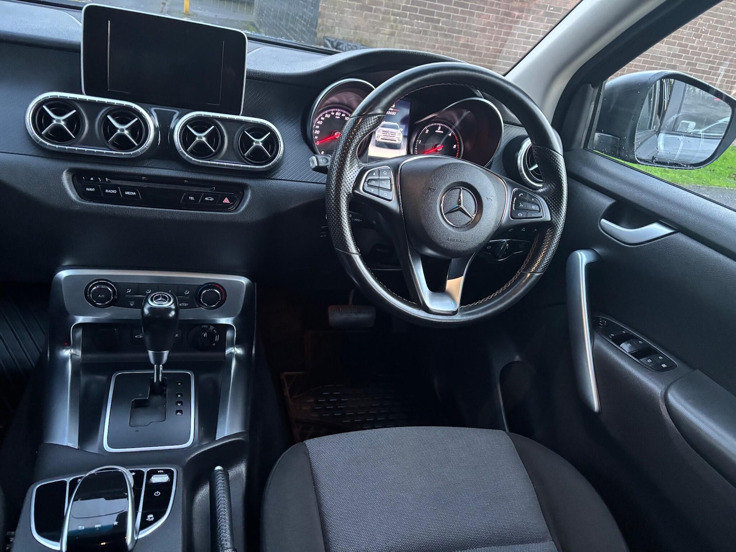 Used Mercedes-Benz X Class 2020 for sale - 76688905: Photo 9