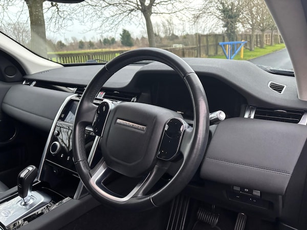 Used Land Rover Discovery Sport 2019 for sale - 73717628: Photo 9