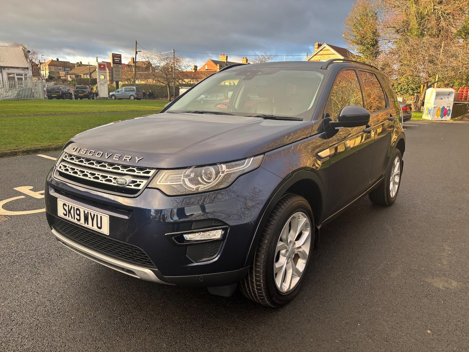 Used Land Rover Discovery Sport 2019 for sale - 77131720: Photo 3