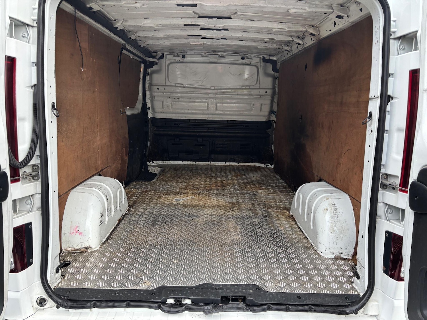 Used Vauxhall Vivaro 2015 for sale - 77496226: Photo 10