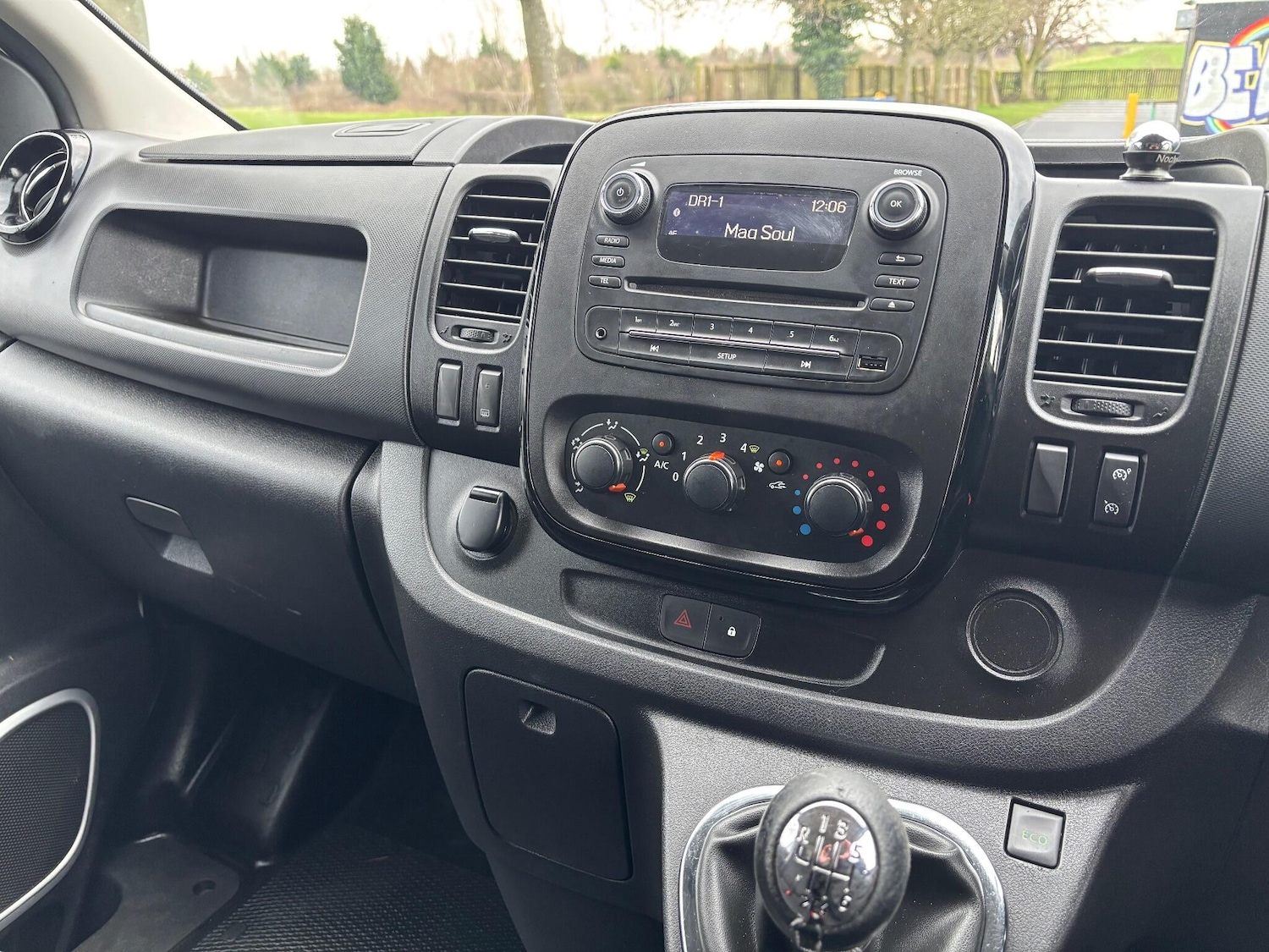 Used Vauxhall Vivaro 2015 for sale - 77496226: Photo 11
